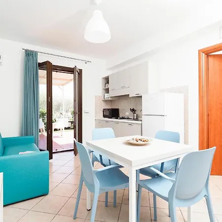 1 Bedroom Lovely In Holiday home *